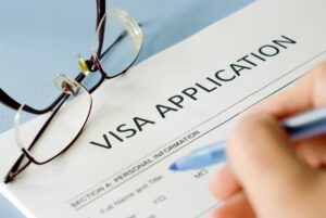 Urutkan Dokumen Anda dengan Rapi Sebelum Mengurus Visa di Cimahi